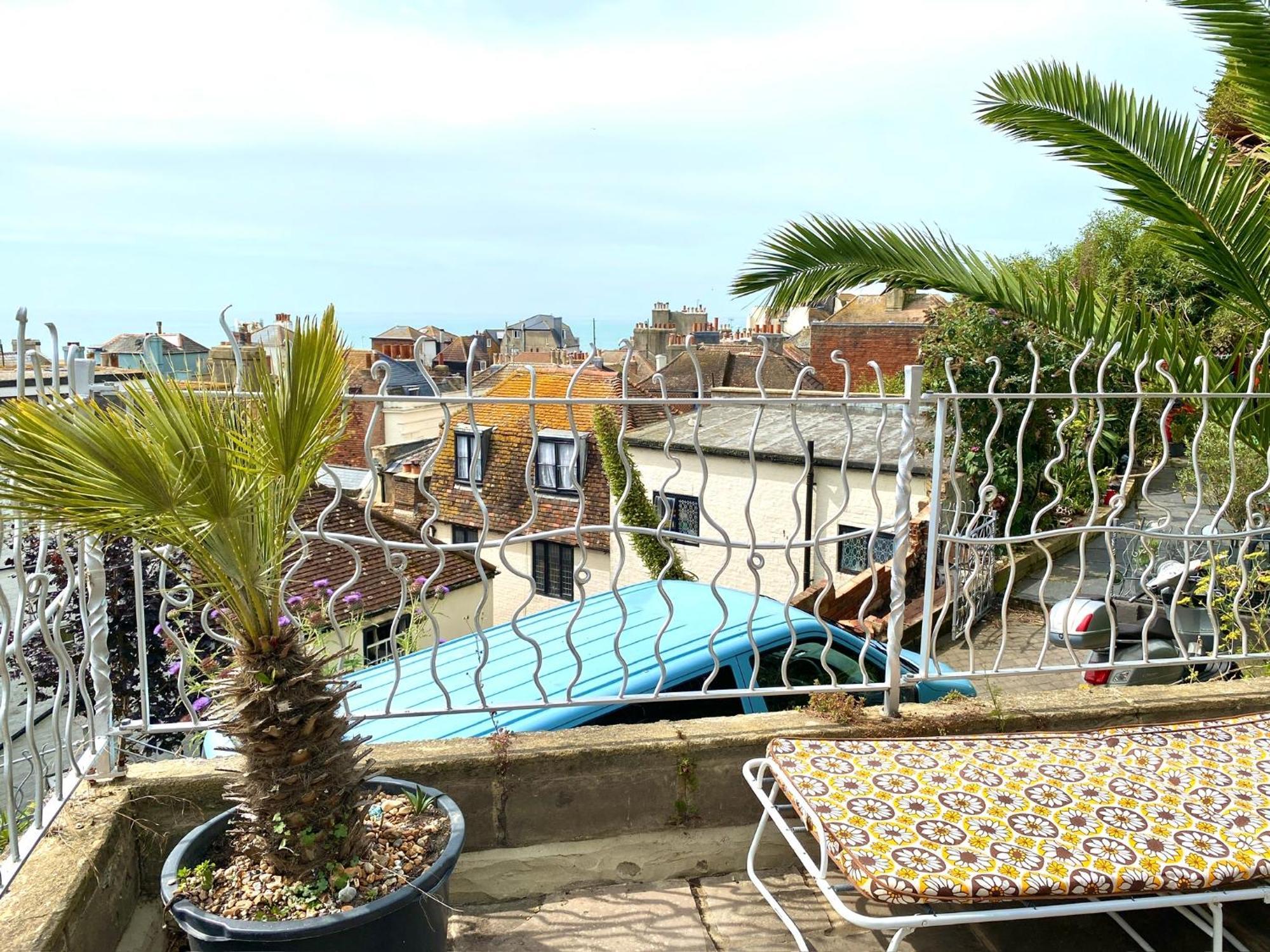 The Retro Retreat With Free Parking Appartement Hastings Buitenkant foto